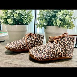 Mon Petite size 6 Leopard soft sole Oxfords